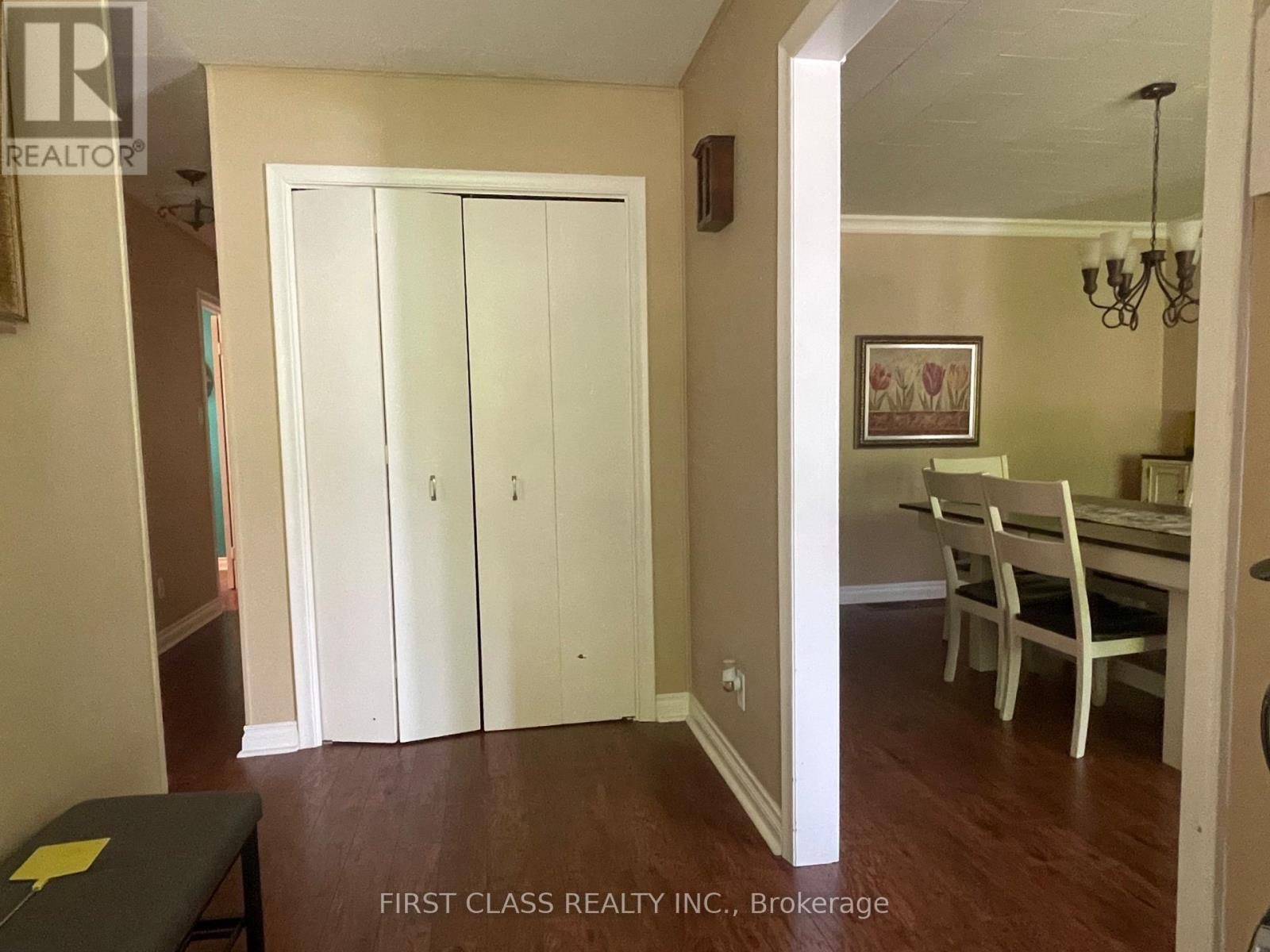 251 Scott Avenue, Newmarket, Ontario  L3Y 4R4 - Photo 4 - N13577460