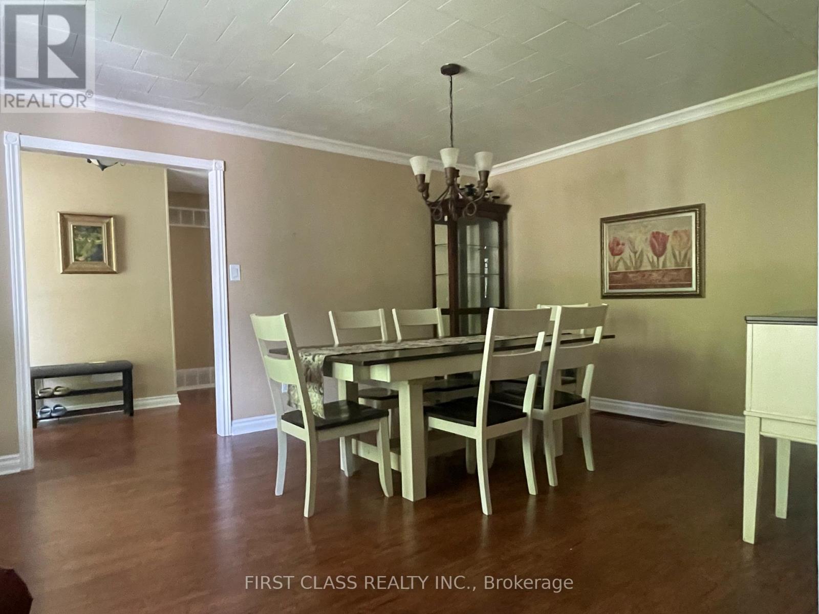 251 Scott Avenue, Newmarket, Ontario  L3Y 4R4 - Photo 6 - N13577460