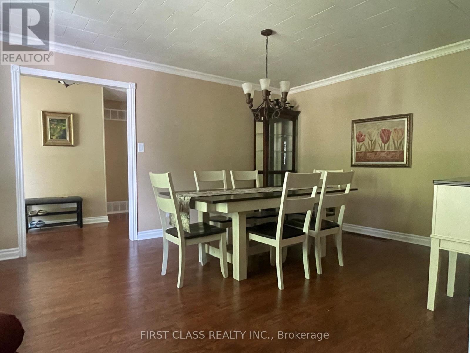 251 Scott Avenue, Newmarket, Ontario  L3Y 4R4 - Photo 7 - N13577460