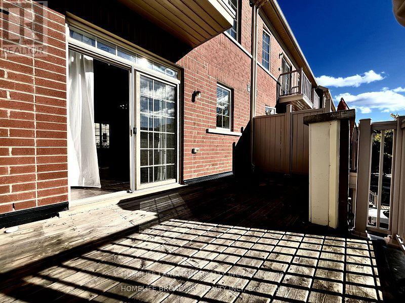 15 Ruskov Lane, Markham, Ontario  L6C 0P1 - Photo 7 - N13577468
