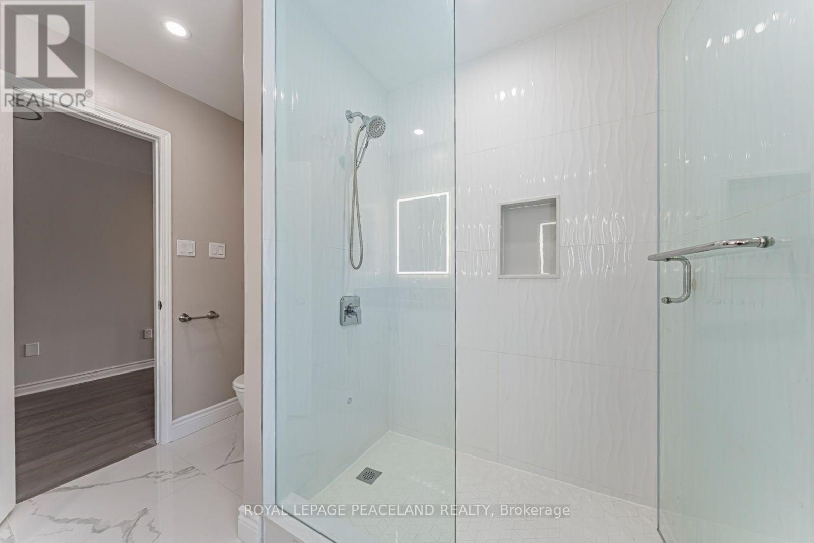 152 Flagstone Way, Newmarket, Ontario  L3X 2Z7 - Photo 37 - N13577518