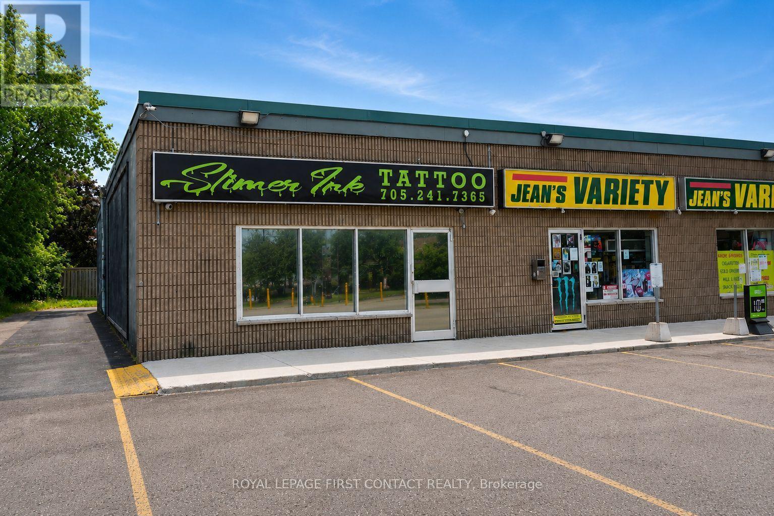 144 Burton Avenue, Barrie (Allandale), Ontario  L4N 2R5 - Photo 2 - S13577298