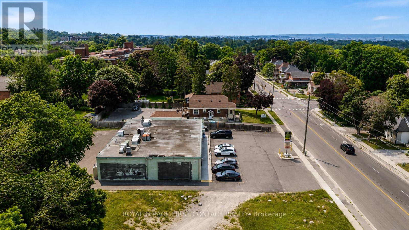 144 Burton Avenue, Barrie (Allandale), Ontario  L4N 2R5 - Photo 5 - S13577298