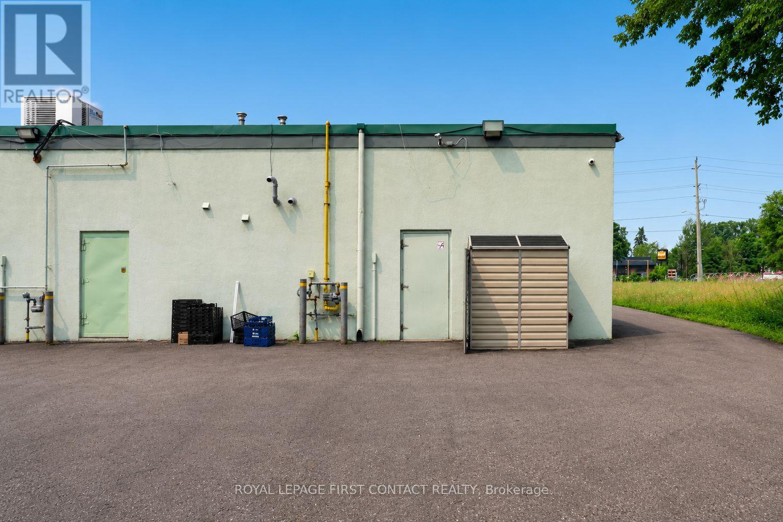 144 Burton Avenue, Barrie (Allandale), Ontario  L4N 2R5 - Photo 7 - S13577298