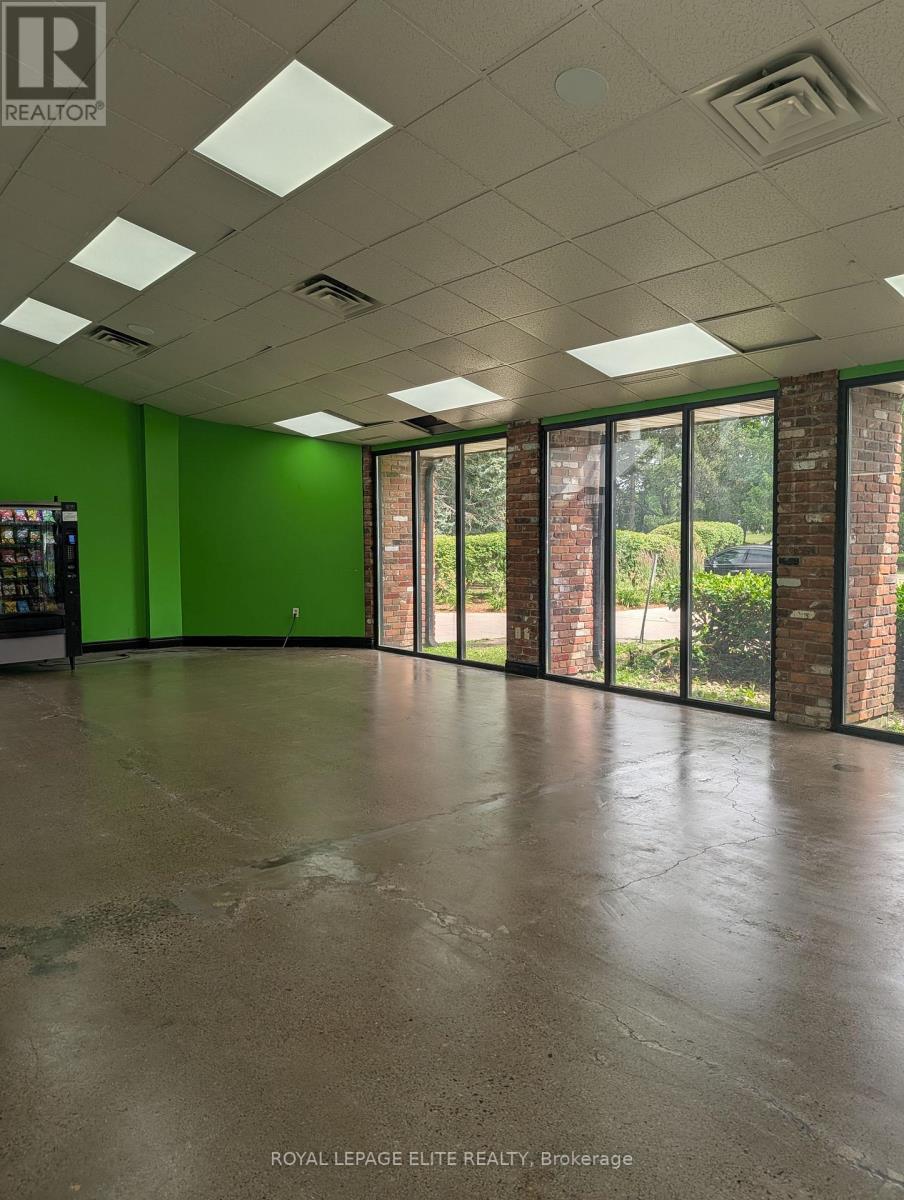 Main Floor - 952 Century Drive, Burlington, Ontario  L7L 5P2 - Photo 4 - W13577338