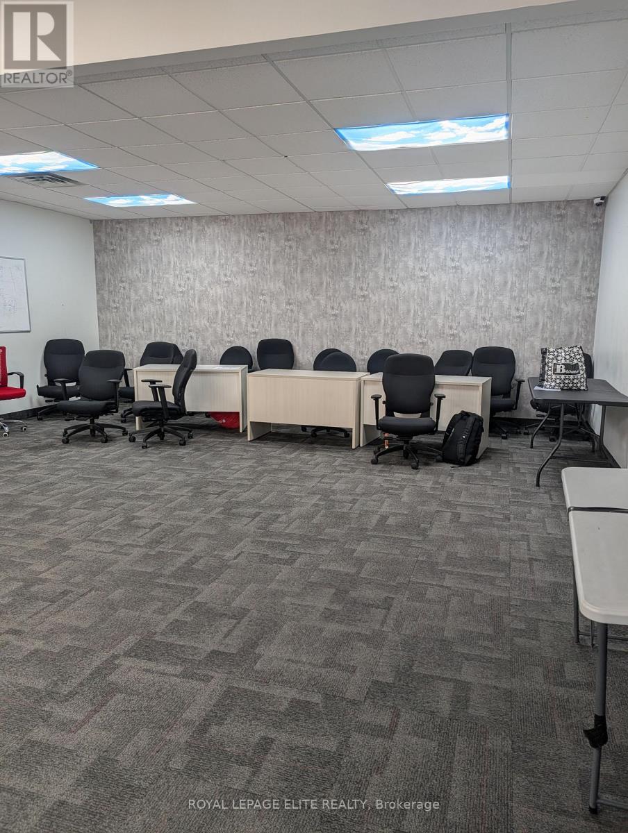 Second Floor - 952 Century Drive, Burlington, Ontario  L7L 5P2 - Photo 6 - W13577340