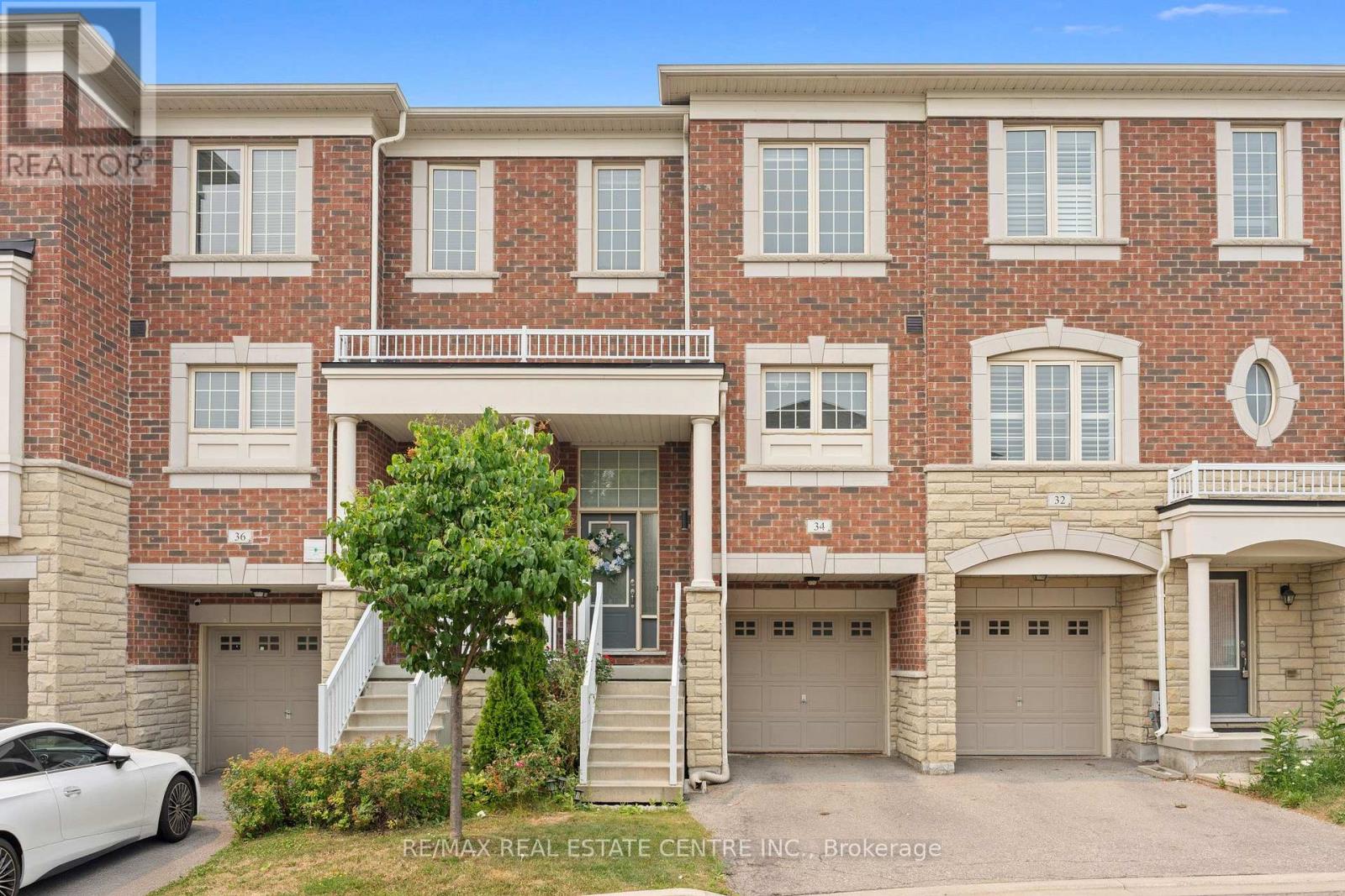 34 ASPEN HILLS ROAD, Brampton, Ontario