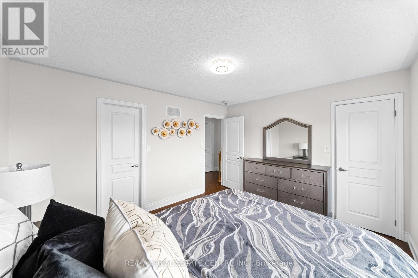 34 Aspen Hills Road, Brampton, Ontario  L6Y 0H7 - Photo 22 - W13577480