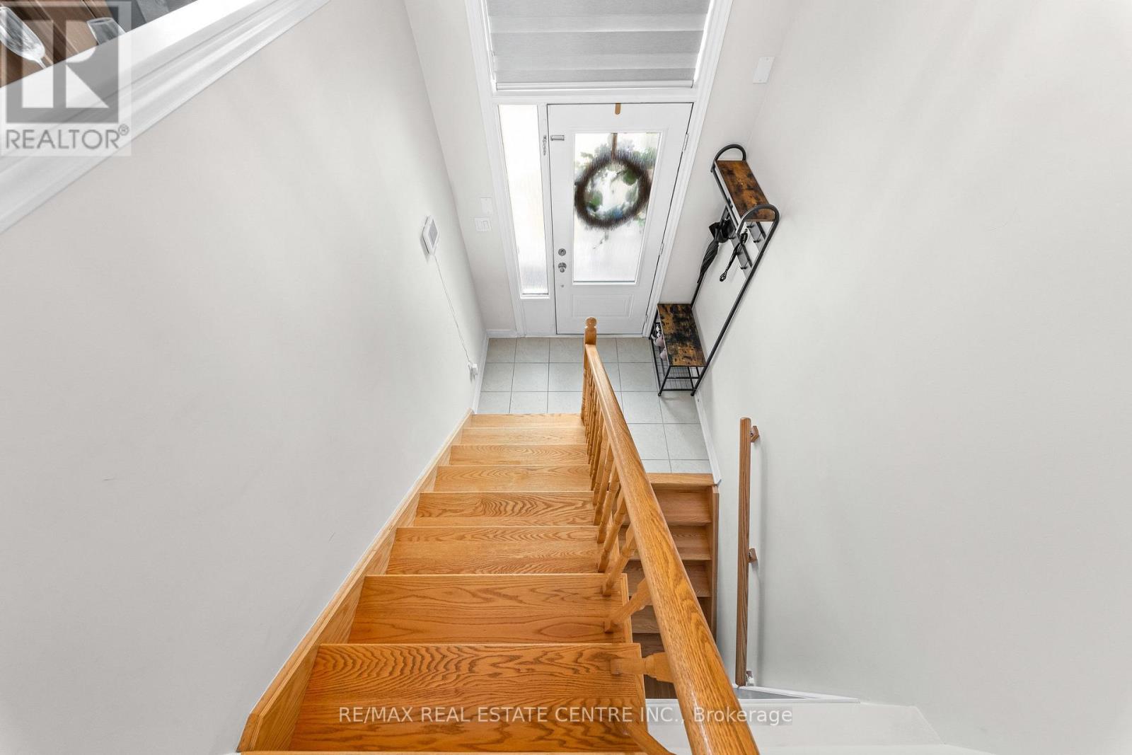 34 Aspen Hills Road, Brampton, Ontario  L6Y 0H7 - Photo 5 - W13577480