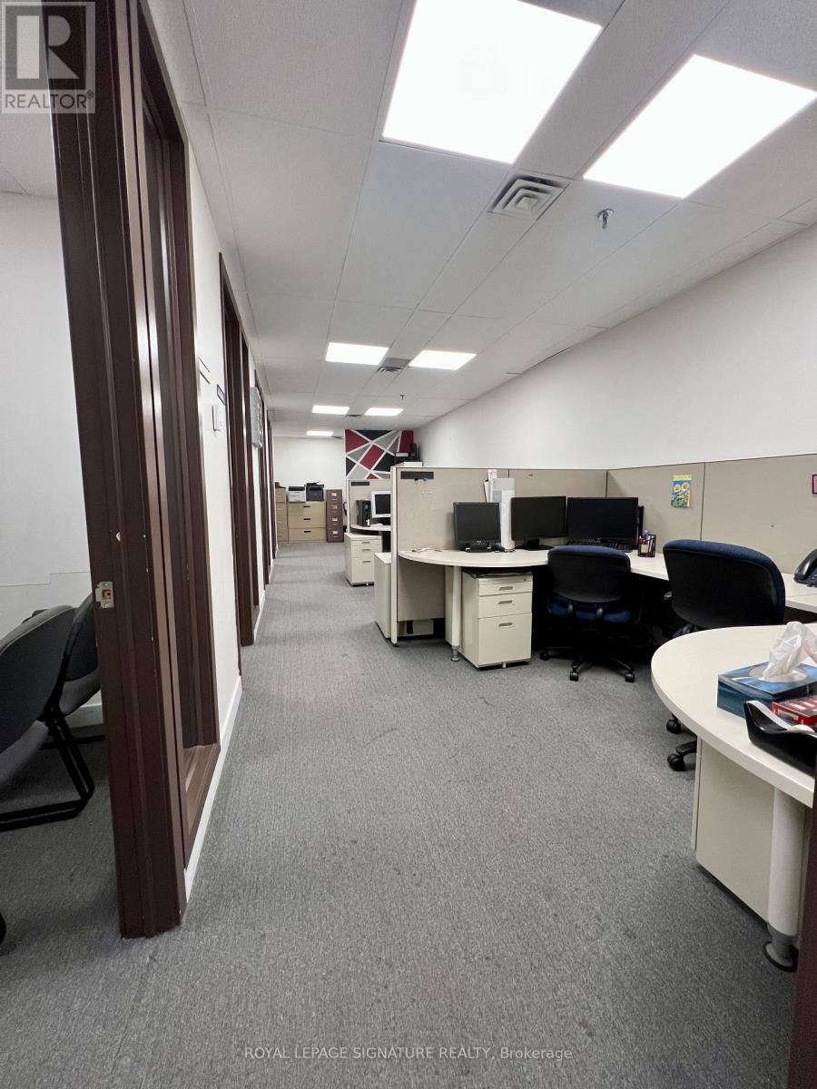 19 - 7895 Tranmere Drive, Mississauga, Ontario  L5S 1V9 - Photo 4 - W13577536