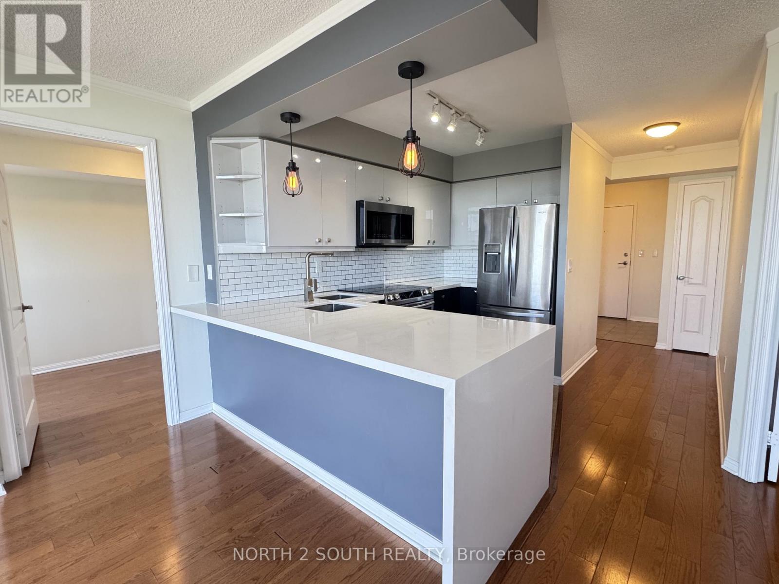 1002 - 1150 PARKWEST PLACE, Mississauga, Ontario