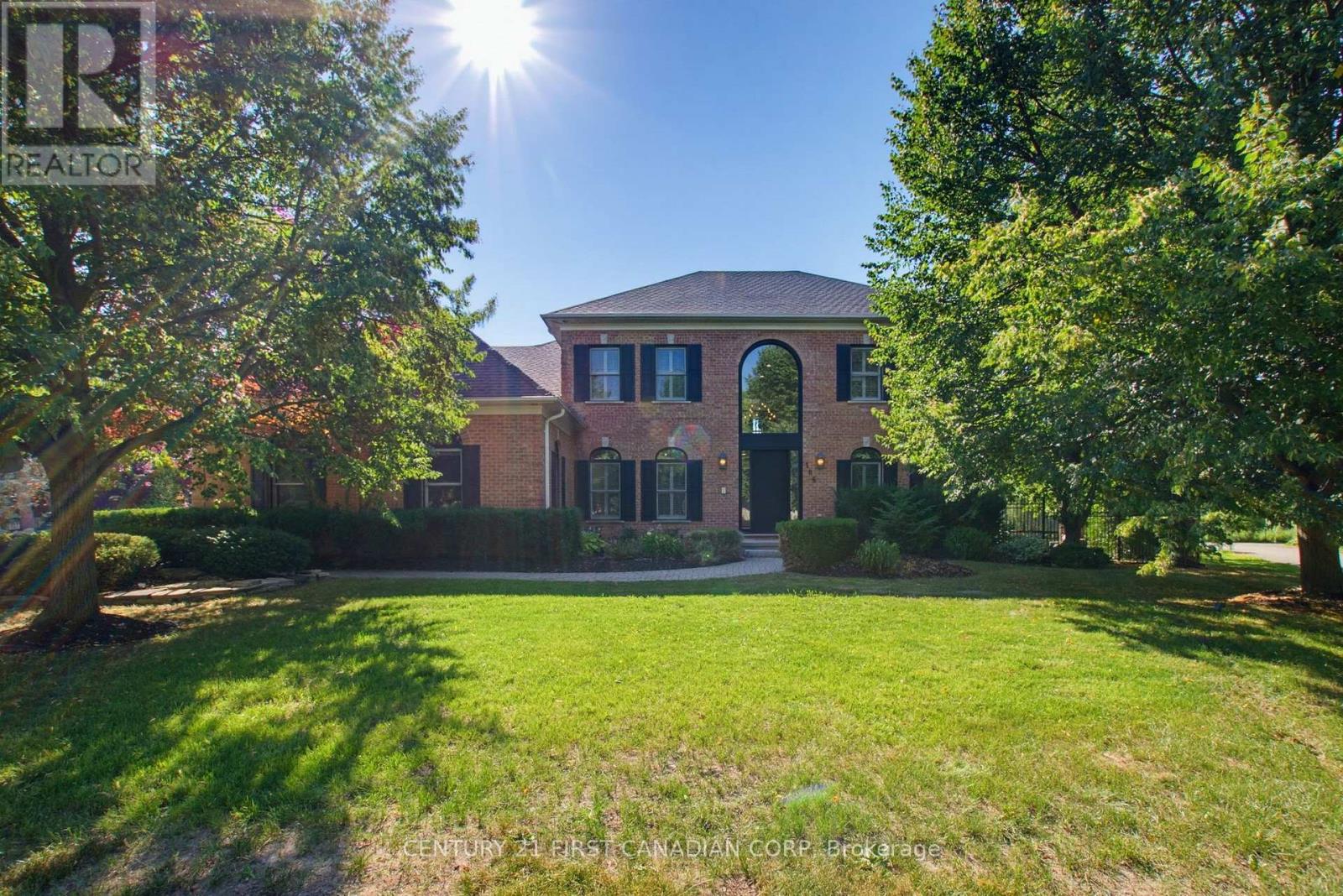 106 Fitzwilliam Boulevard, London North, Ontario  N6H 5H4 - Photo 2 - X13576874