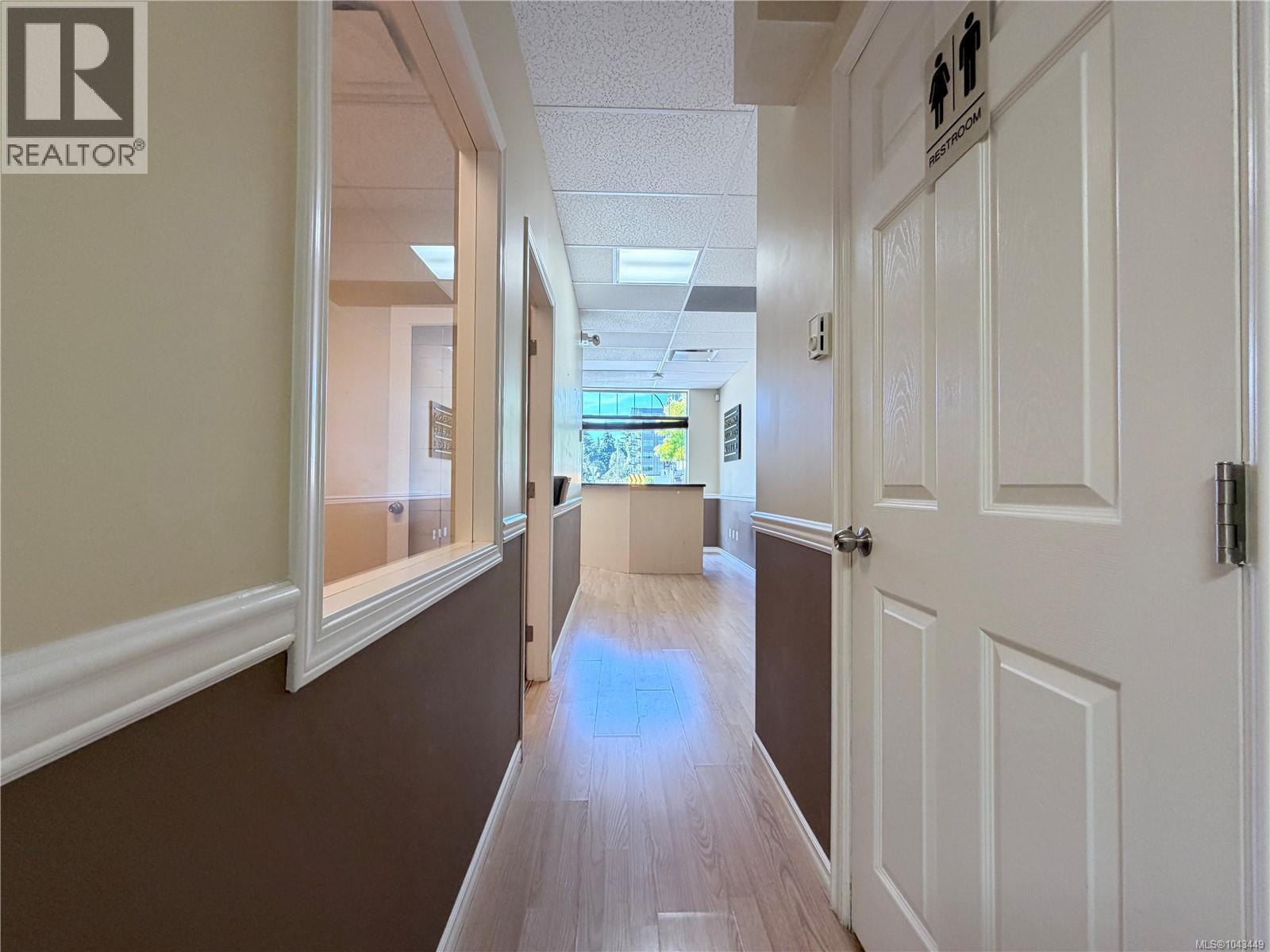 103 & 105 2849 Peatt Rd, Langford, British Columbia V9B 3V5 - Photo 10 - 1043449