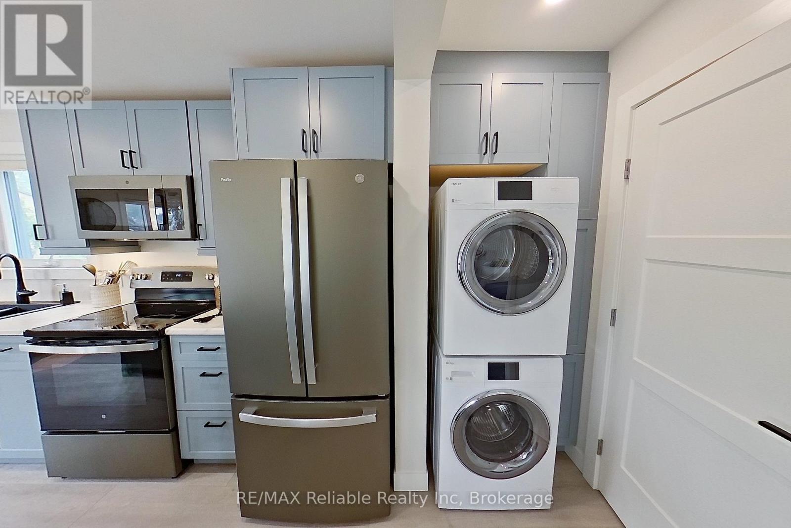 51 Ontario Street S, Lambton Shores, Ontario  N0M 1T0 - Photo 40 - X12798932