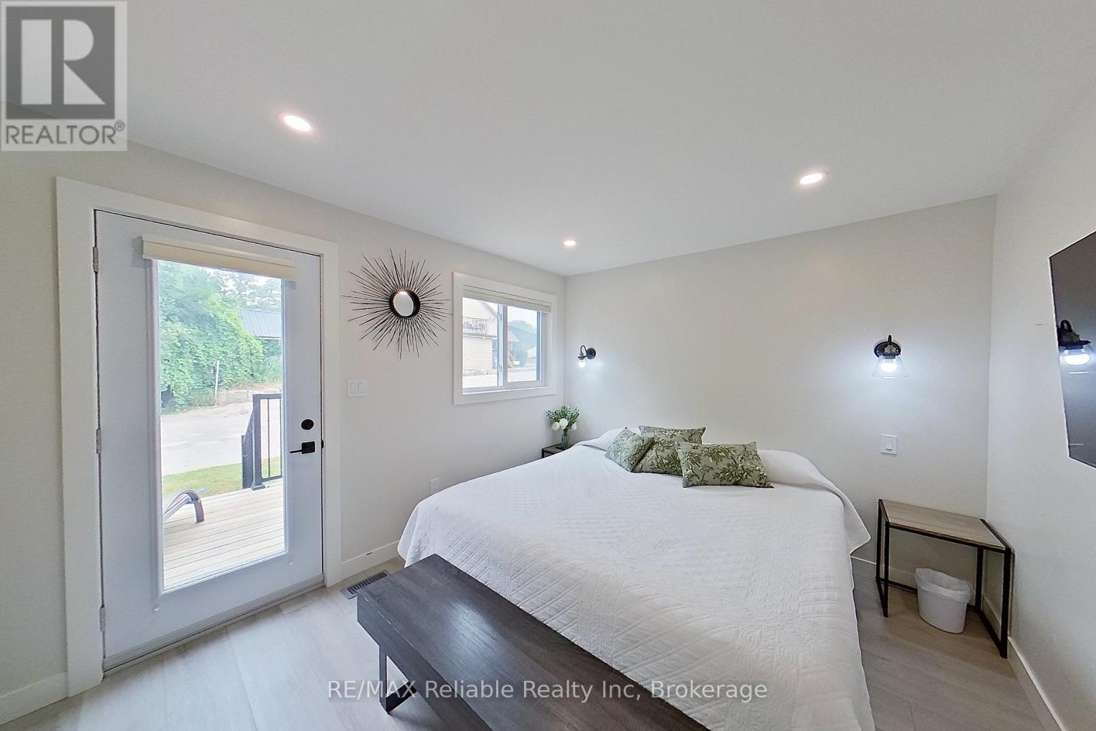 51 Ontario Street S, Lambton Shores, Ontario  N0M 1T0 - Photo 42 - X12798932