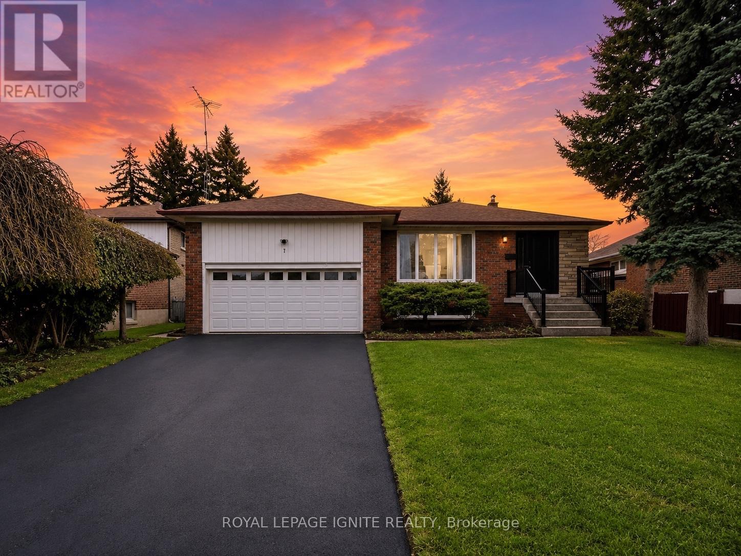 7 Briarbluff Avenue, Toronto, Ontario  M1E 3H2 - Photo 3 - E13577514