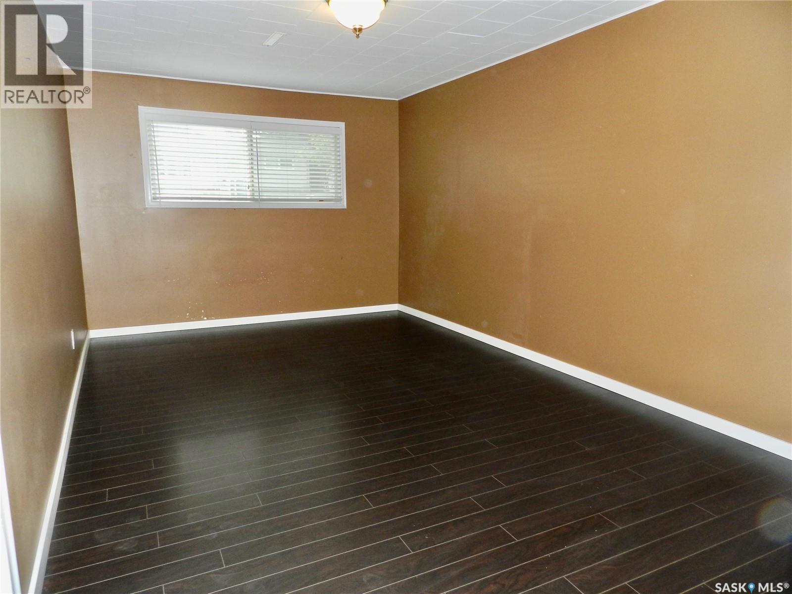 1112 Lillooet Street W, Moose Jaw, Saskatchewan S6H 5A3 - Photo 8 - SK042878