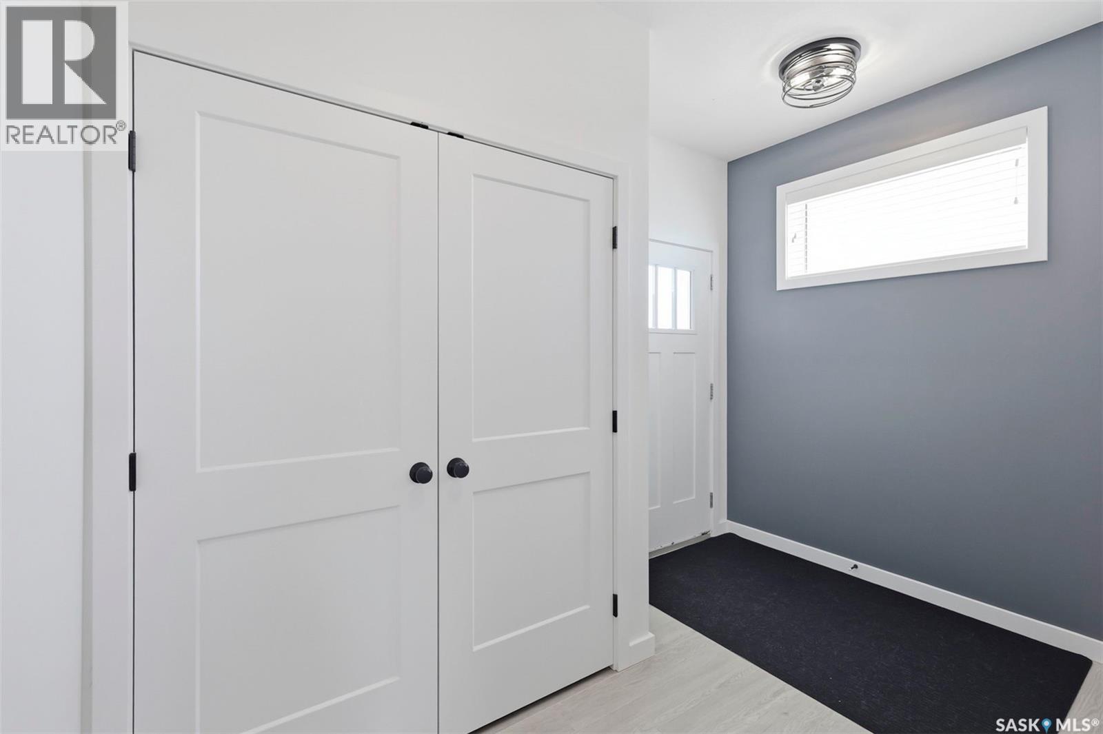 104 Forsey Avenue, Saskatoon, Saskatchewan  S7W 1C8 - Photo 2 - SK042433