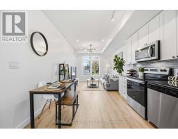 1 - 6 BICKNELL AVENUE, Toronto, Ontario