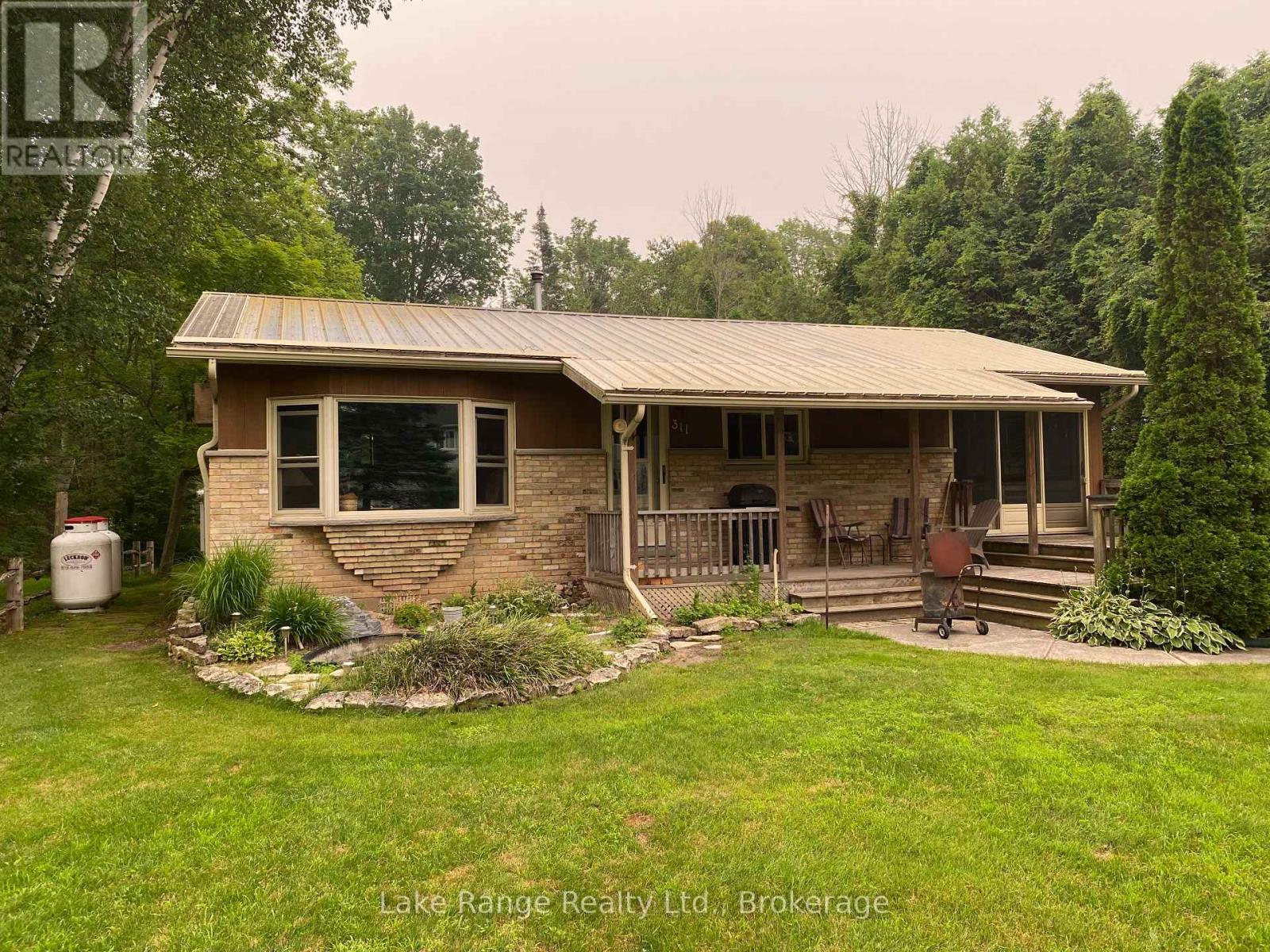311 Maple Street, Huron-Kinloss, Ontario N0G 2R0 - Photo 1 - X13577580