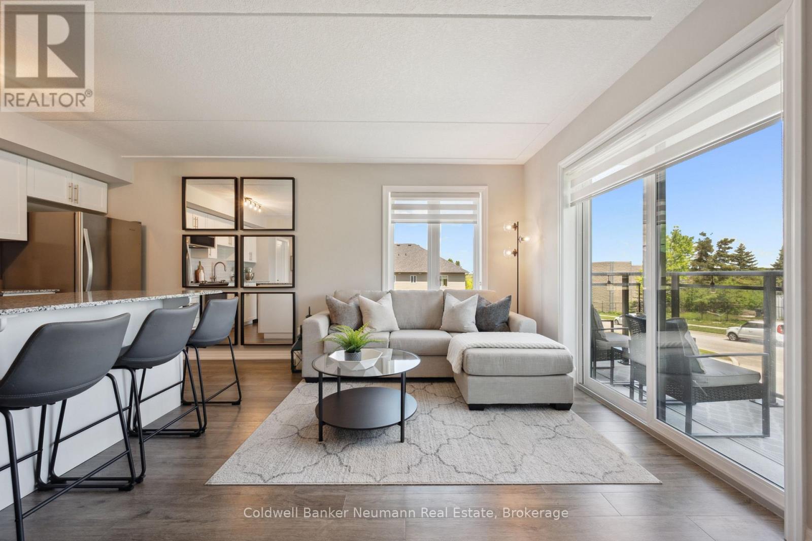 102 - 104 SUMMIT RIDGE DRIVE, Guelph, Ontario