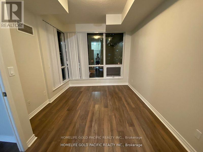707 - 18 HOLMES AVENUE - Photo 15