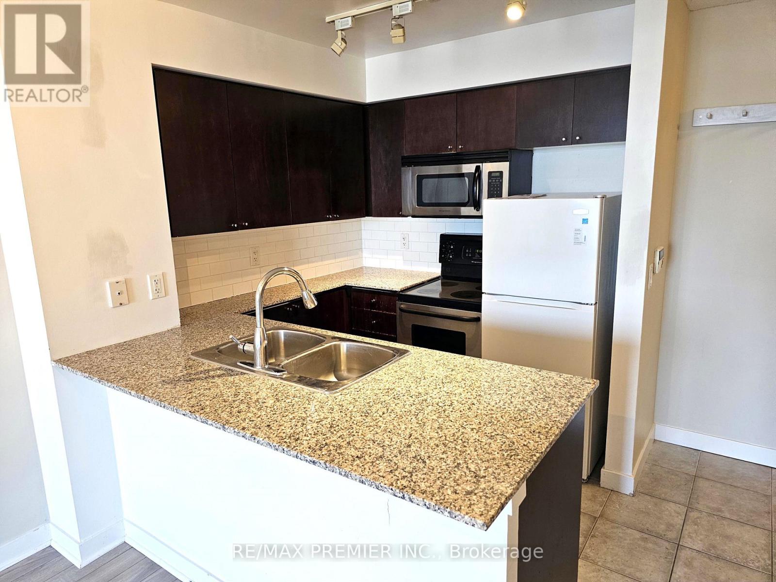2209 - 50 Lynn Williams Street, Toronto, Ontario  M6K 3R9 - Photo 3 - C13577714