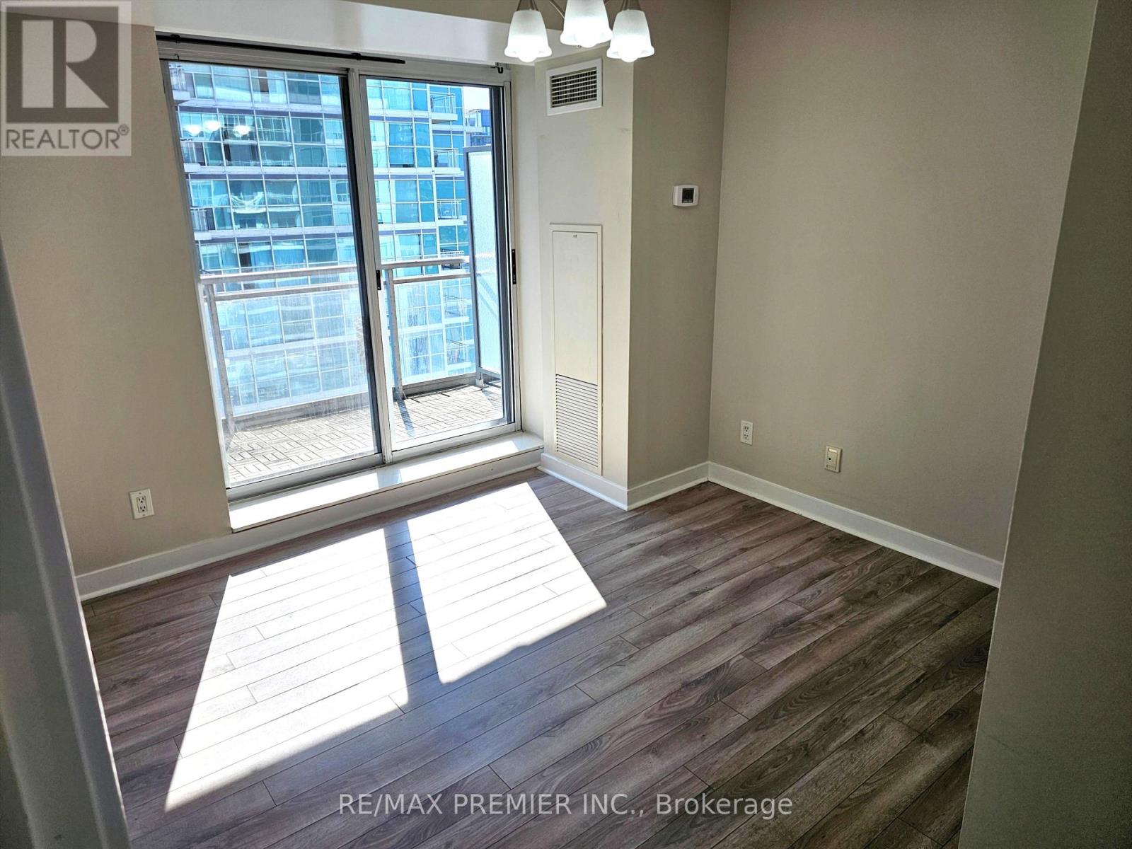 2209 - 50 Lynn Williams Street, Toronto, Ontario  M6K 3R9 - Photo 5 - C13577714