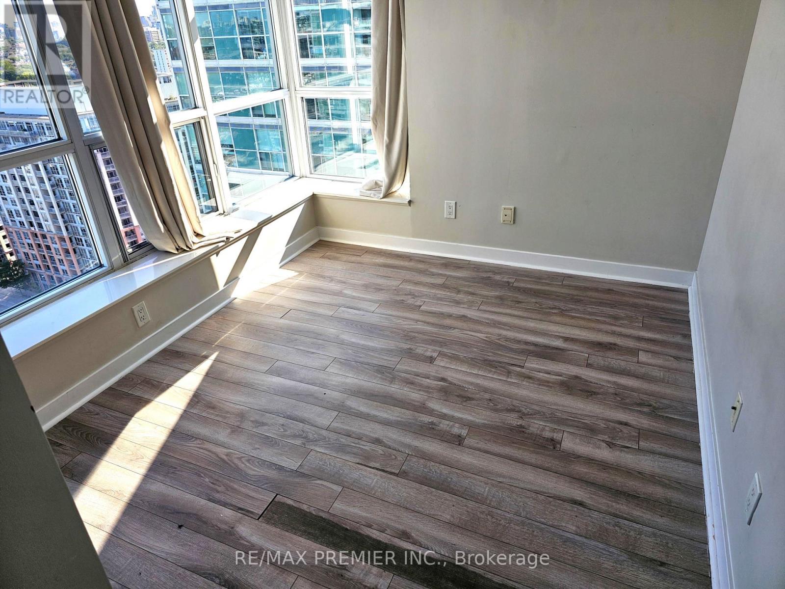2209 - 50 Lynn Williams Street, Toronto, Ontario  M6K 3R9 - Photo 9 - C13577714