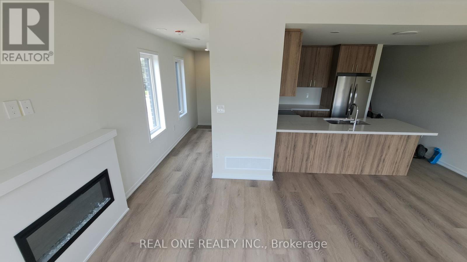 132 Matawin Lane S, Richmond Hill, Ontario  L4B 0H7 - Photo 5 - N13577574