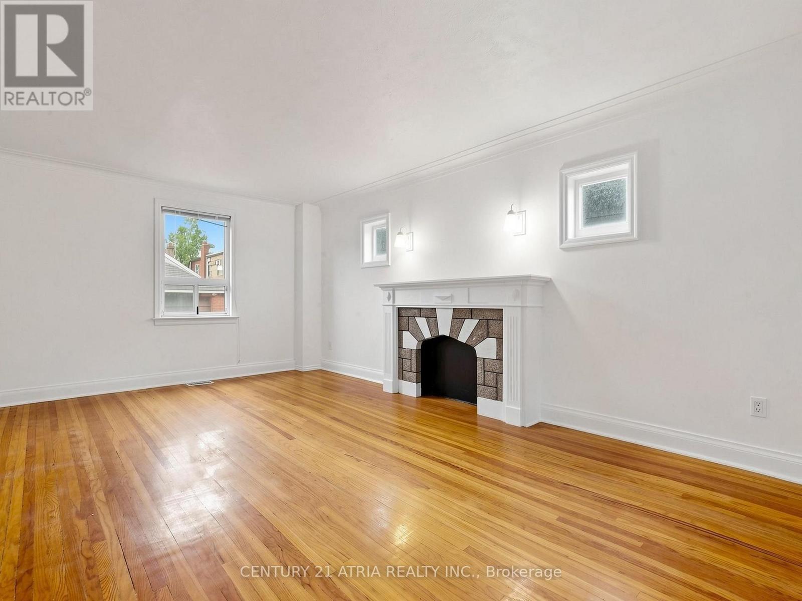 21 Mahoney Avenue, Toronto, Ontario  M6M 2H5 - Photo 9 - W13571940