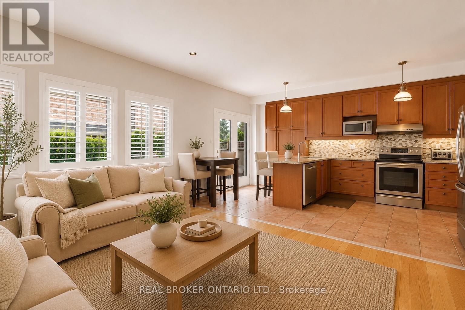 457 Ravineview Way, Oakville, Ontario  L6H 6S8 - Photo 4 - W13577652