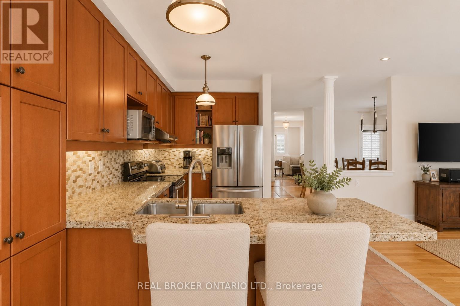 457 Ravineview Way, Oakville, Ontario  L6H 6S8 - Photo 5 - W13577652