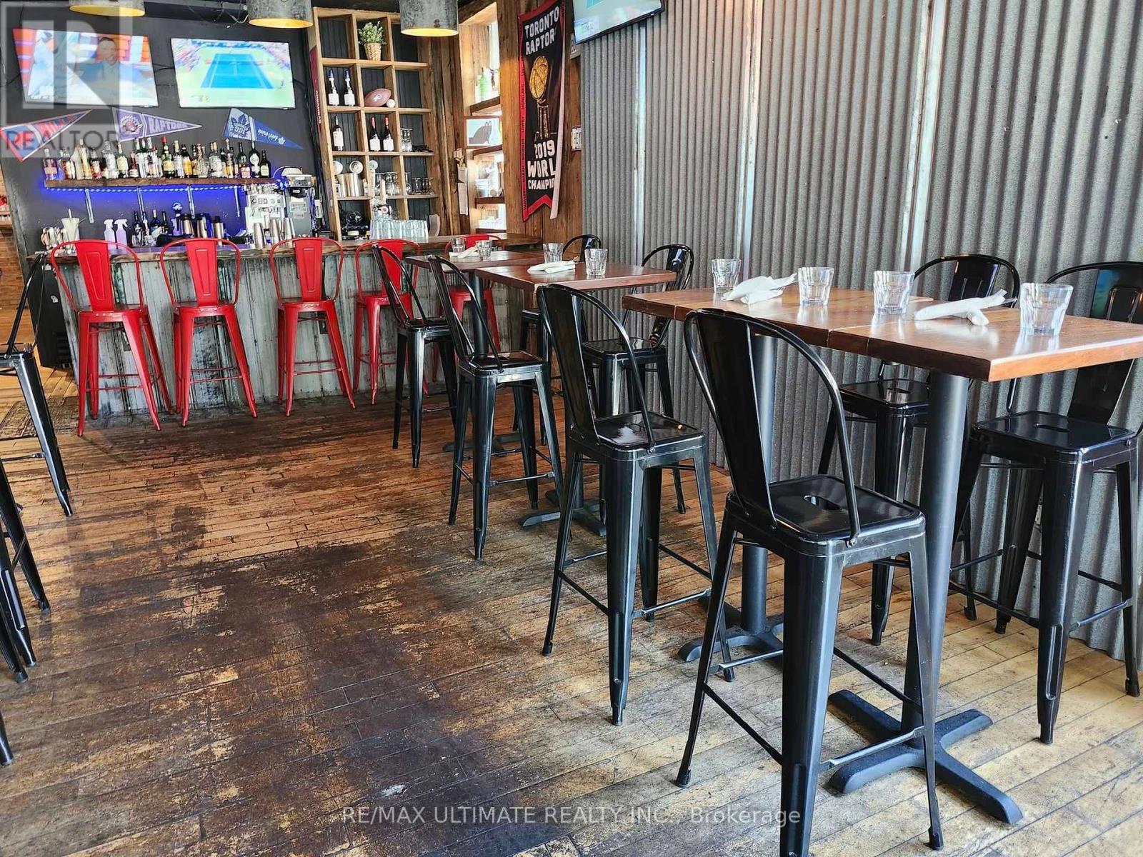 1627 Dupont Street, Toronto, Ontario  M6P 3S8 - Photo 4 - W13577716