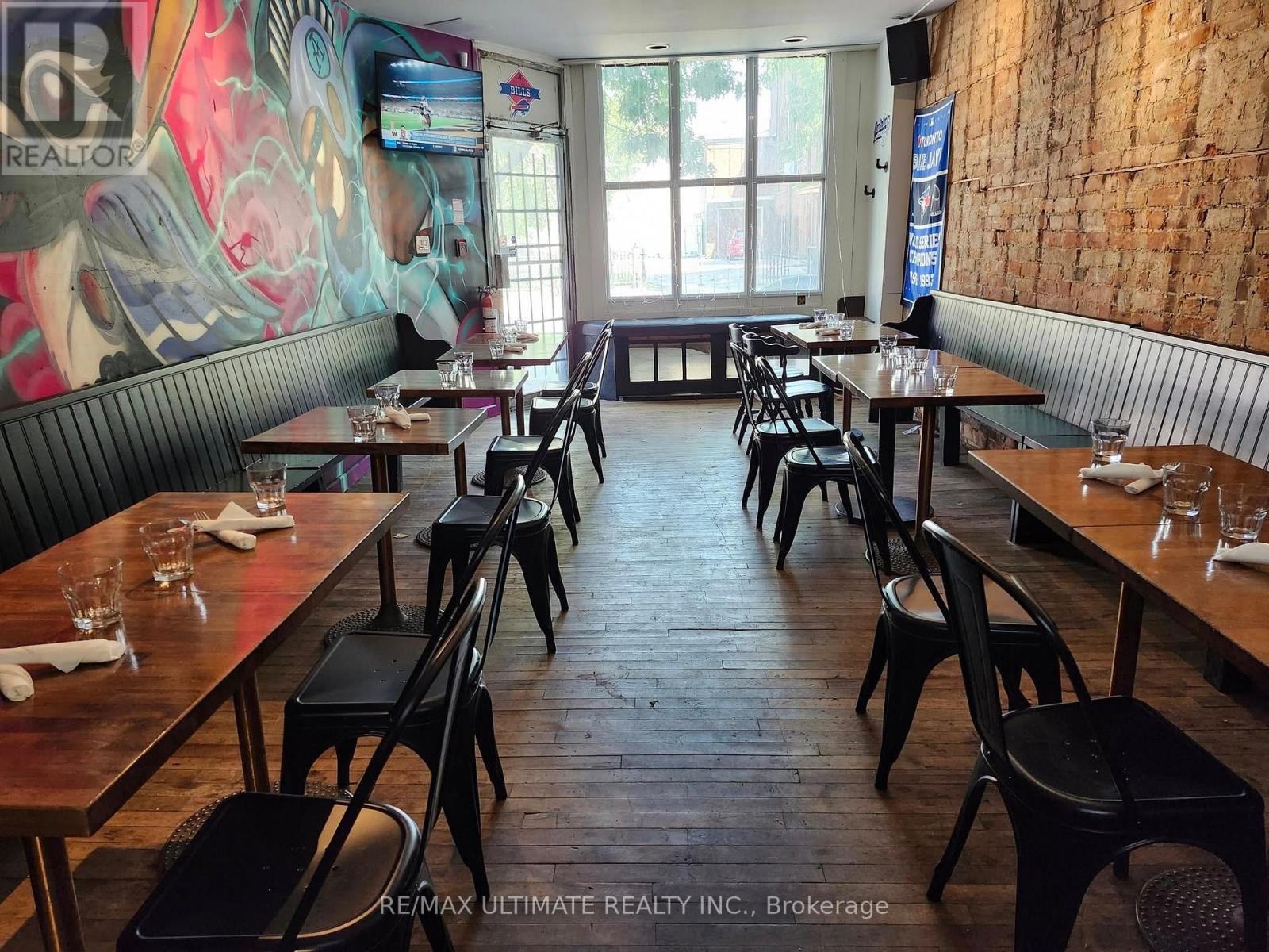 1627 Dupont Street, Toronto, Ontario  M6P 3S8 - Photo 6 - W13577716