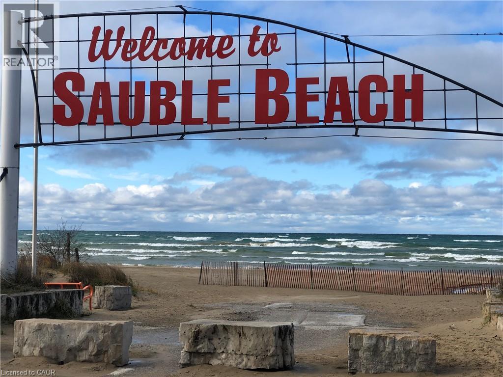 701 Main Street E, Sauble Beach, Ontario  N0H 2G0 - Photo 2 - 40706924
