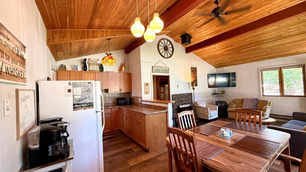 63 Dogwood Street, Falcon Lake, Manitoba  R0E 0N0 - Photo 5 - 202616471
