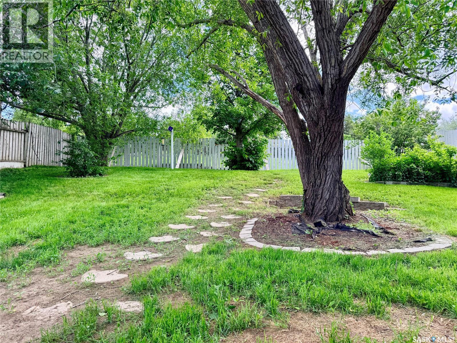 330 Aspen Drive, Swift Current, Saskatchewan S9H 4T1 - Photo 24 - SK042794
