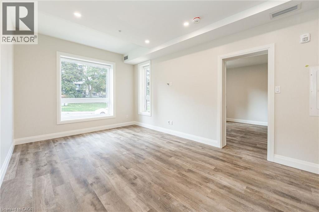 72 Erb Street E Unit# 100, Waterloo, Ontario  N2J 1L8 - Photo 6 - 40848586