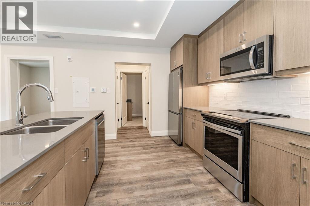 72 Erb Street E Unit# 100, Waterloo, Ontario  N2J 1L8 - Photo 4 - 40848586