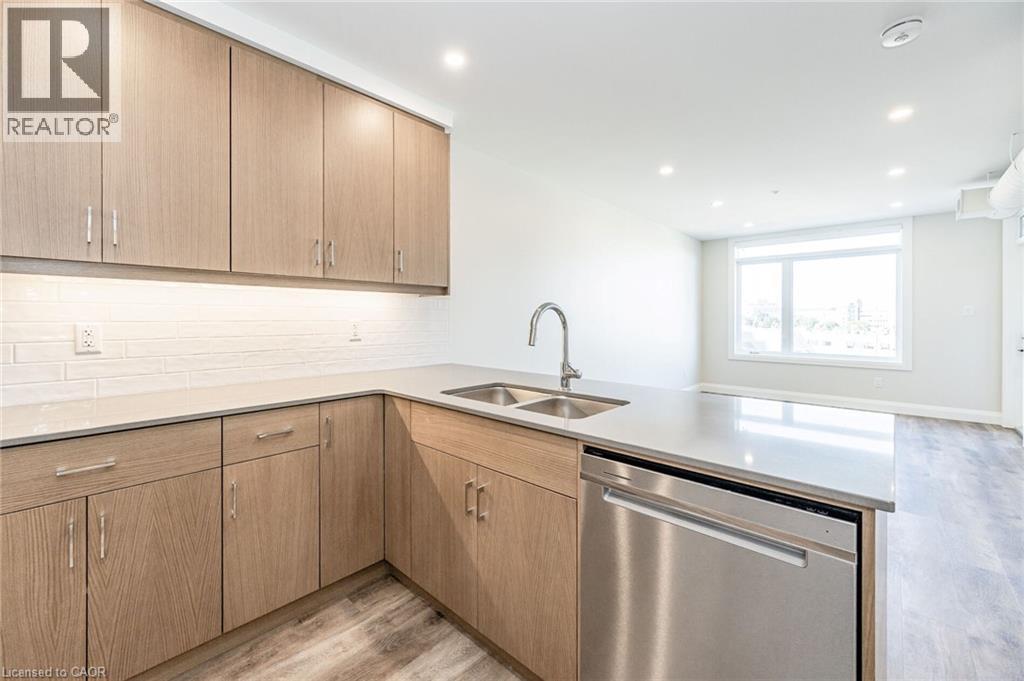 72 Erb Street E Unit# 102, Waterloo, Ontario  N2J 1L8 - Photo 3 - 40848621