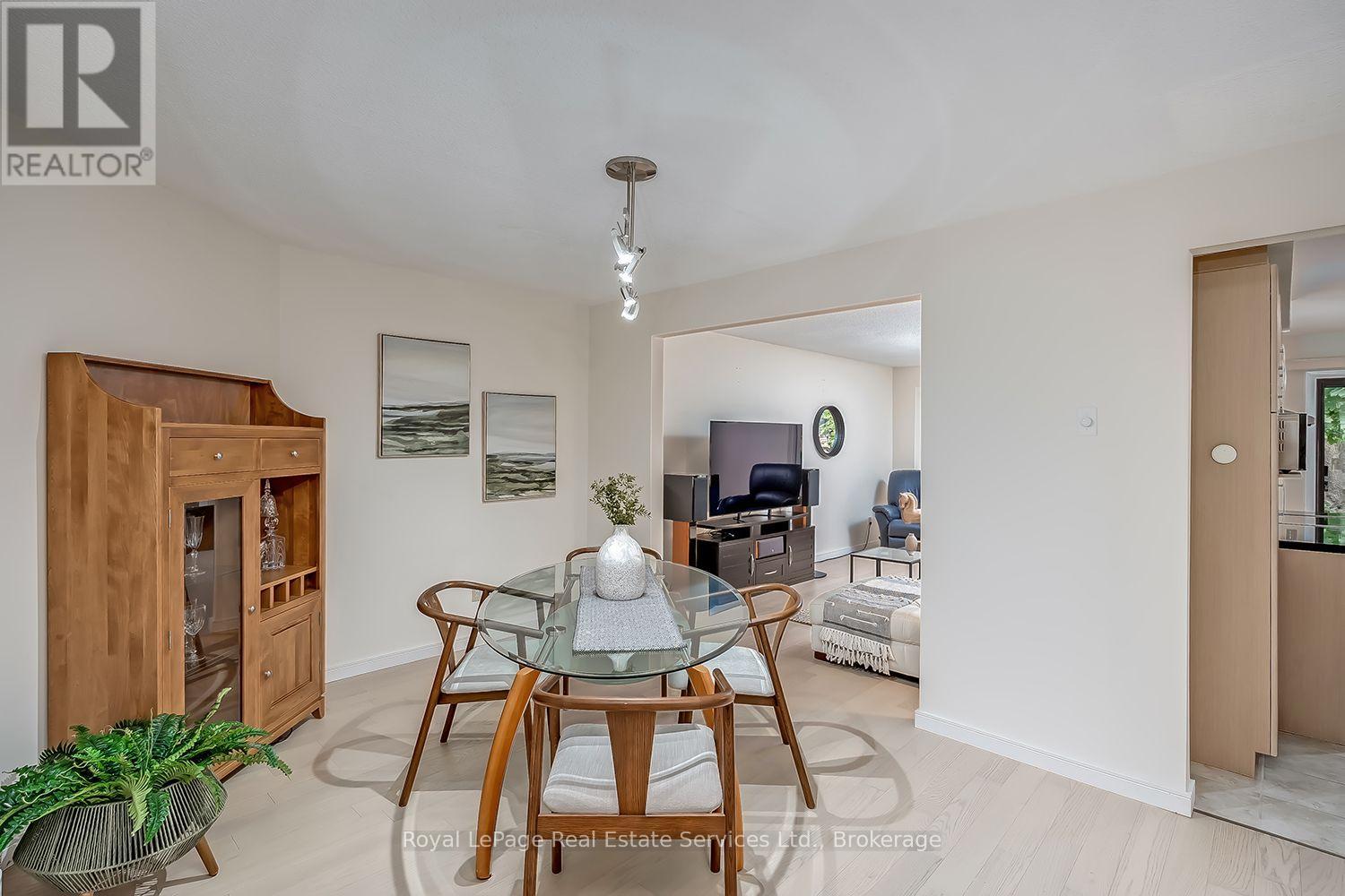 1194 Potters Wheel Crescent, Oakville, Ontario  L6M 1J2 - Photo 10 - W13577890