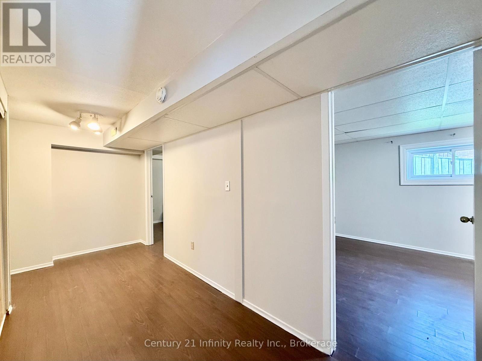 384 Leslie Street, Whitby, Ontario  L1N 7H2 - Photo 11 - E13545770