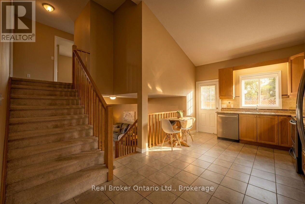 51 Sundance Crescent, Hamilton, Ontario  L0R 1P0 - Photo 6 - X13577822