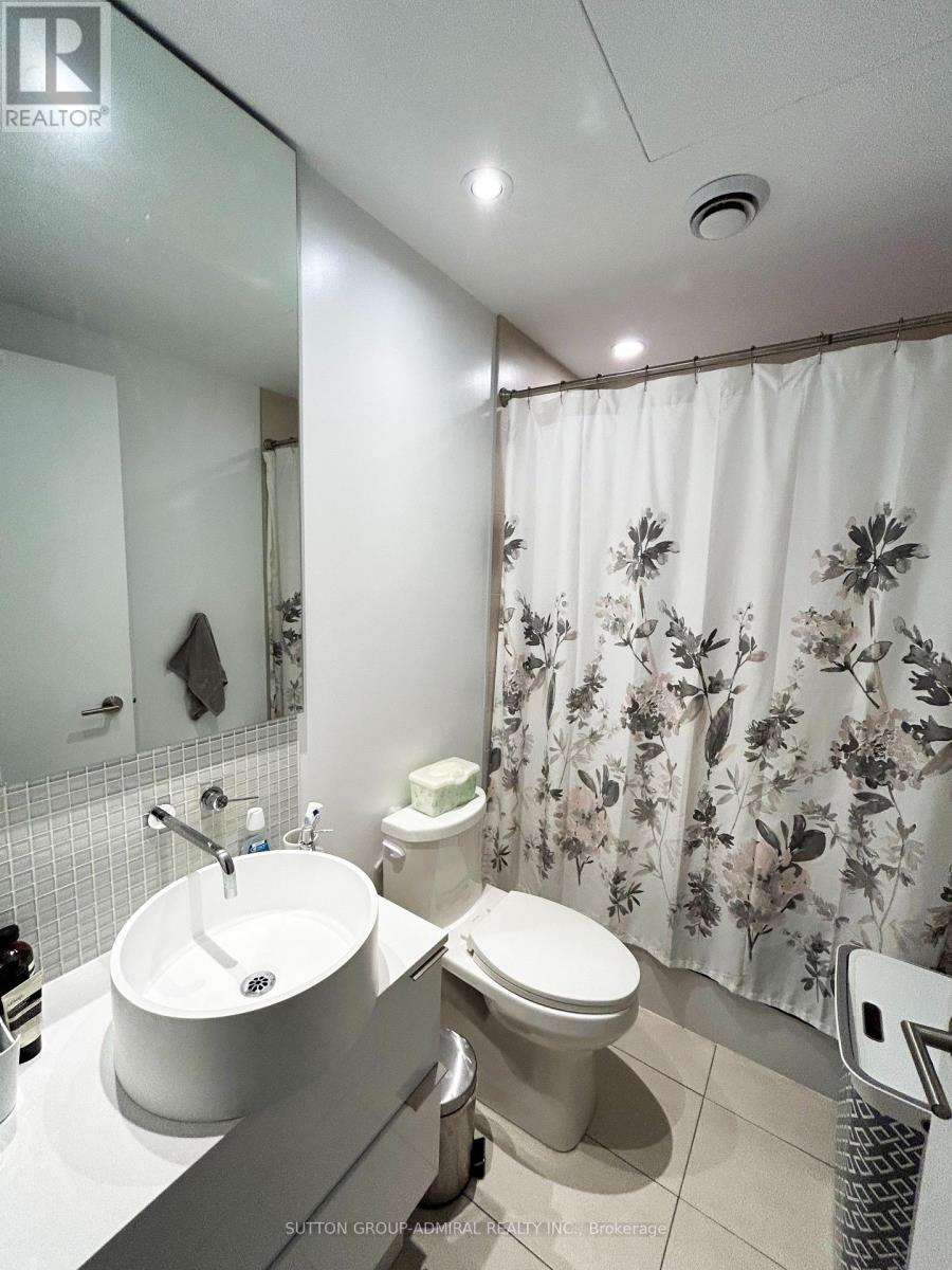 2207 - 185 Roehampton Avenue, Toronto, Ontario  M4P 1R4 - Photo 10 - C13577748