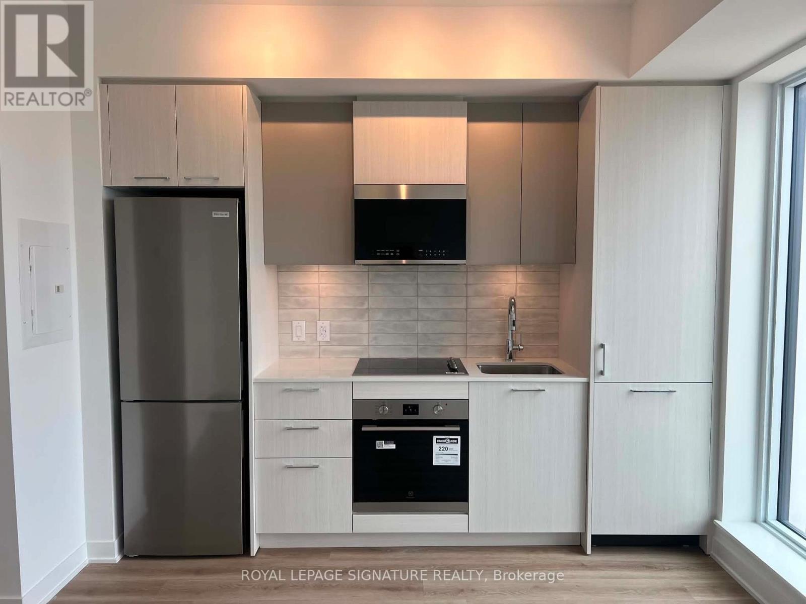 2210 - 10 Oak Street, Toronto, Ontario  M5A 0Z1 - Photo 1 - C13577770
