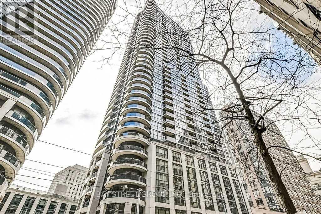 1409 - 21 Carlton Street, Toronto, Ontario  M5B 1L3 - Photo 2 - C13577806