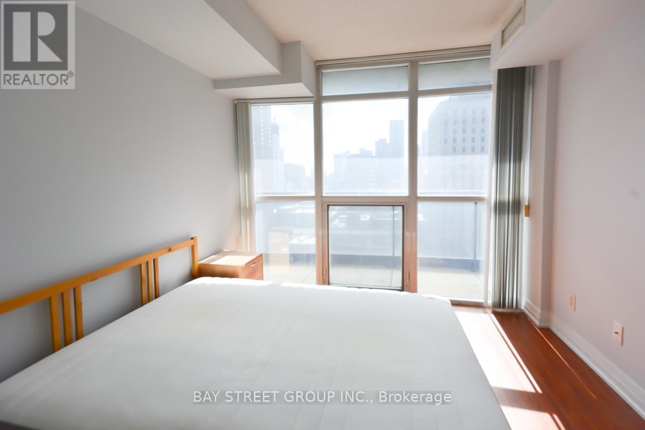 1409 - 21 Carlton Street, Toronto, Ontario  M5B 1L3 - Photo 23 - C13577806