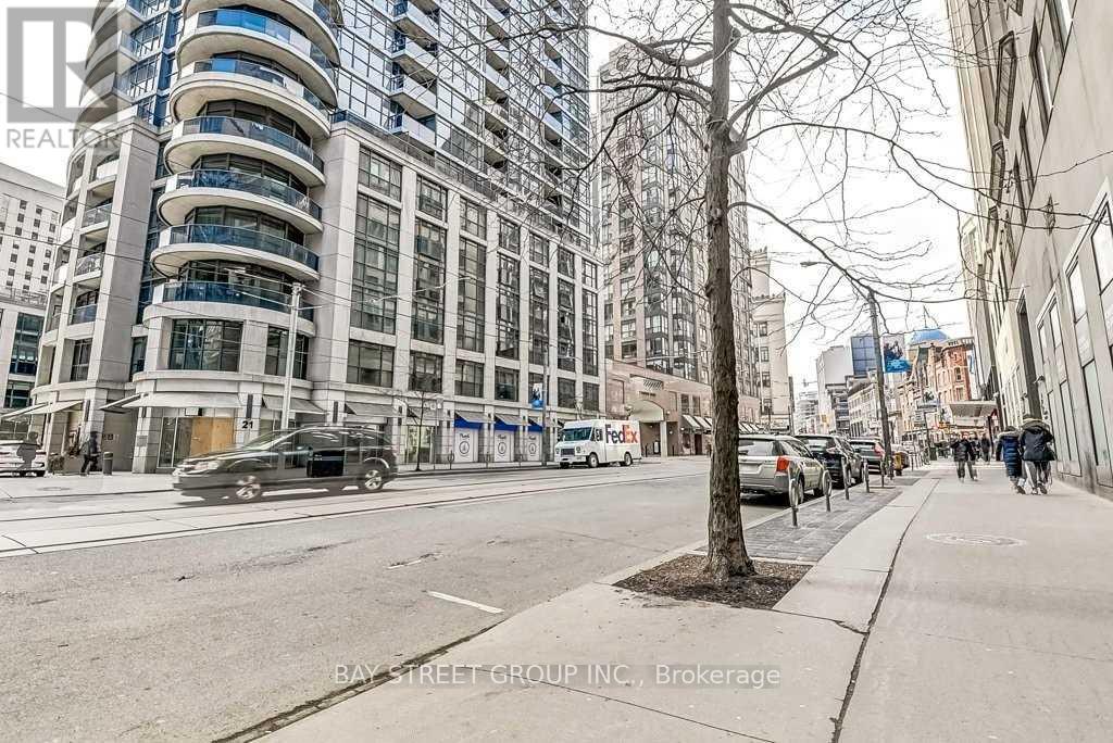 1409 - 21 Carlton Street, Toronto, Ontario  M5B 1L3 - Photo 25 - C13577806