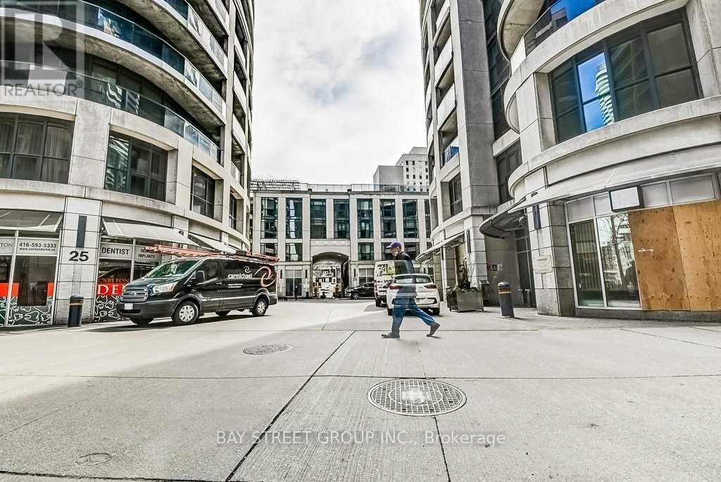 1409 - 21 Carlton Street, Toronto, Ontario  M5B 1L3 - Photo 26 - C13577806